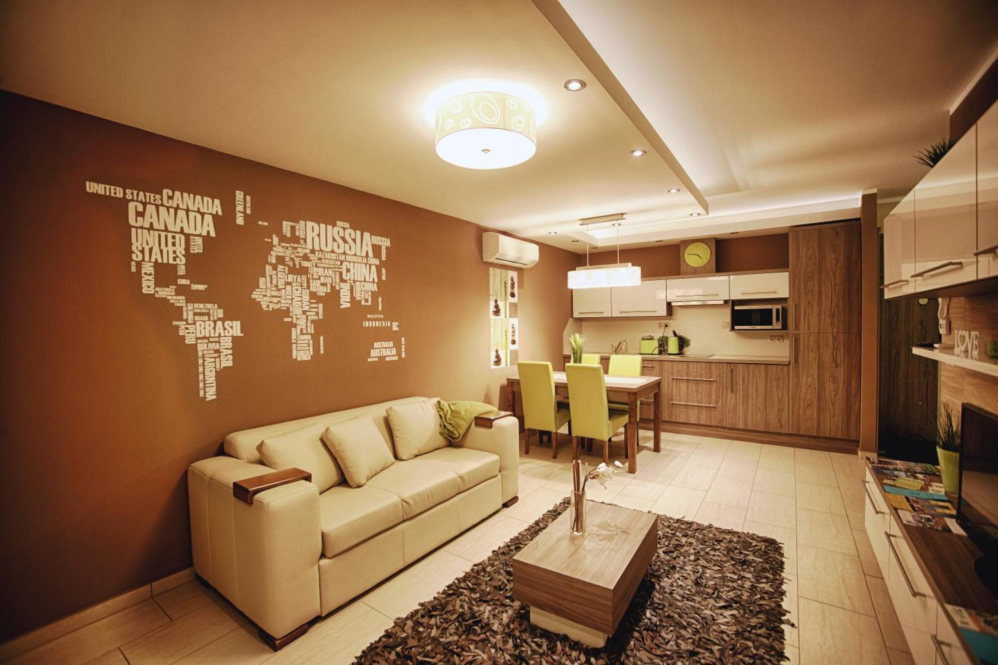 Zafir Apartman Sarvar Luaran gambar